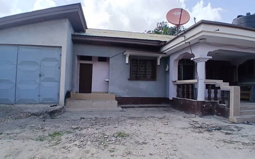 RESIDENTIAL PROPERTY FOR SALE BY AUCTION – KIMARA CORNER NEAR BRT